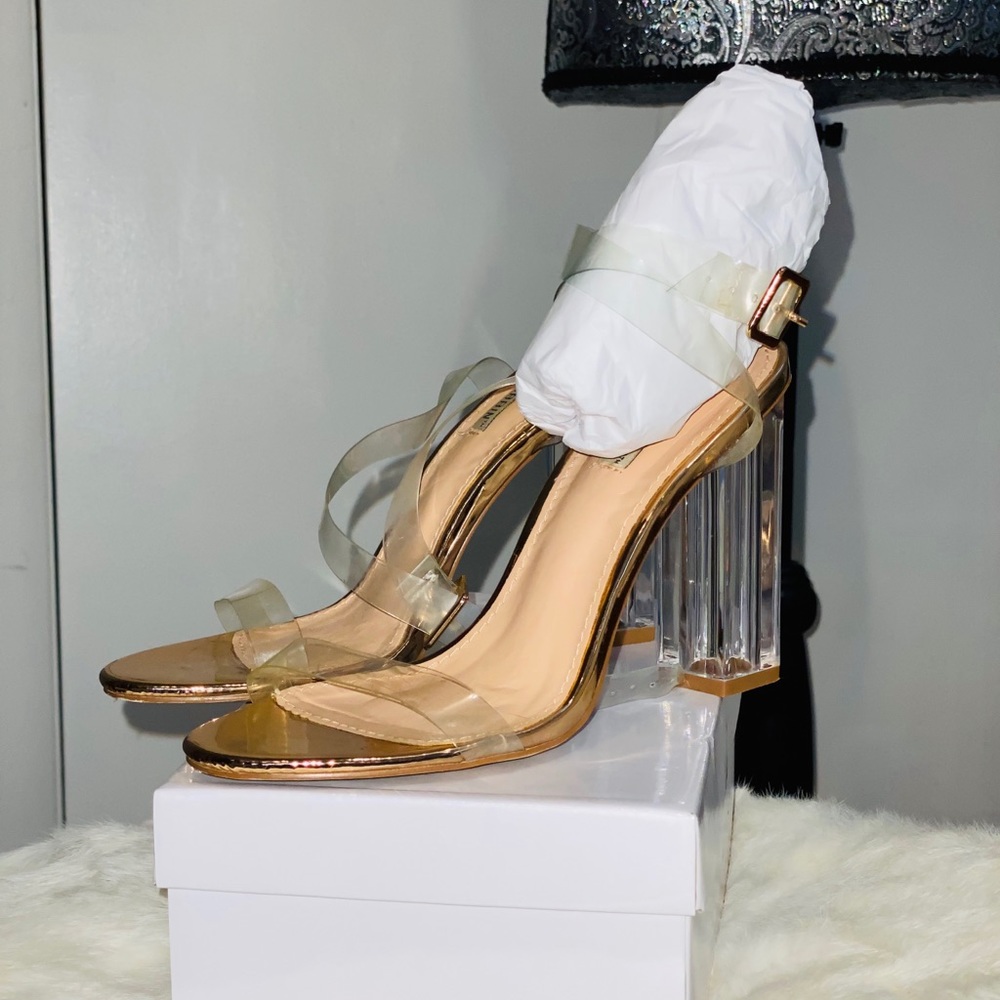 Shoes - Picture 4 of 6